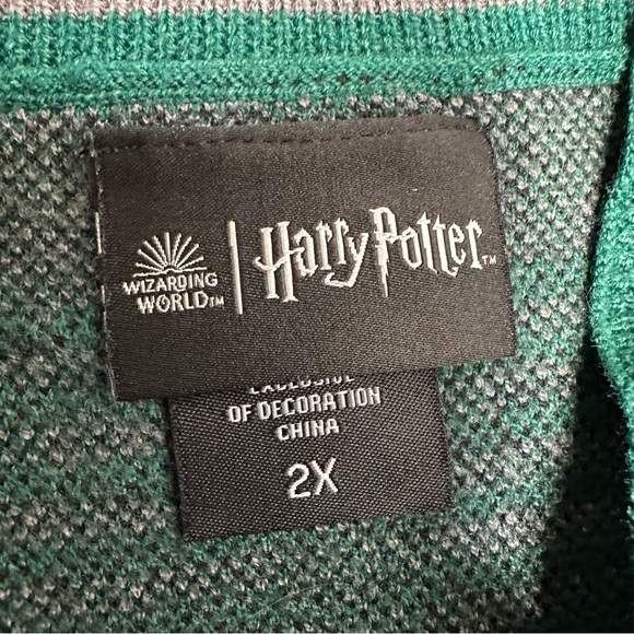 HARRY POTTER Green Plaid Tank Top with Snake Emblem SIZE 2X - Picture 7 of 9